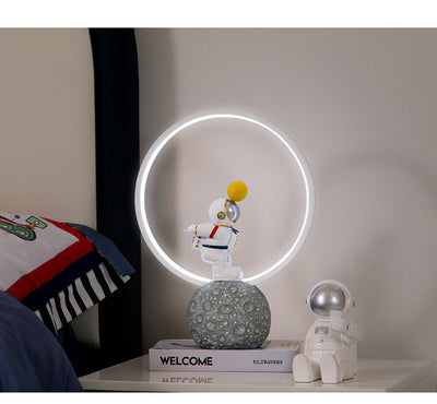 Astronaut bedside table lamp