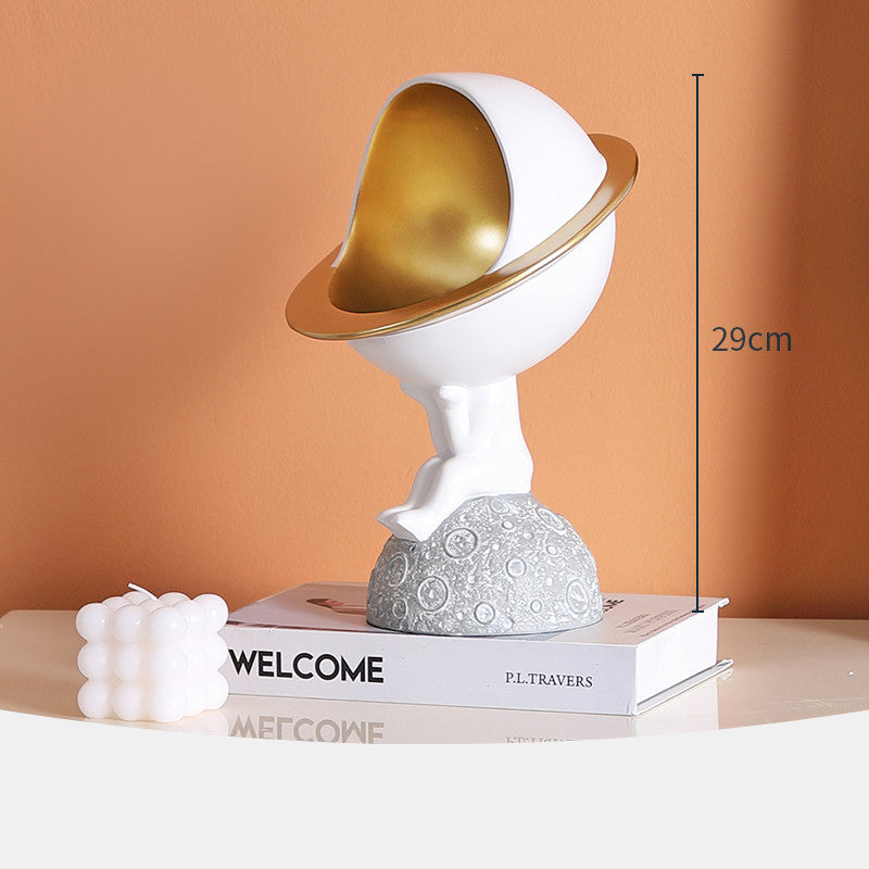 Astronaut bedside table lamp